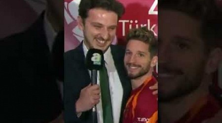 Galatasaraylı Dries Mertens&#39;ten Emre Kaplan&#39;a sevgi gösterisi!