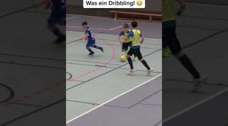 Dribbling oder Pass? #fussball #fußball #bundesliga #shorts