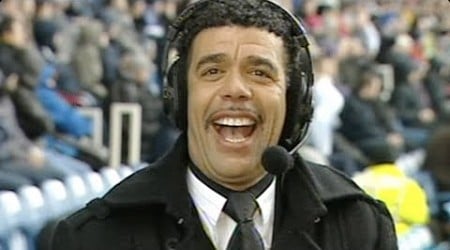 Unbelievable! | Chris Kamara wins contribution to football award!