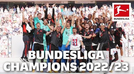 FC Bayern München Lift The Meisterschale 