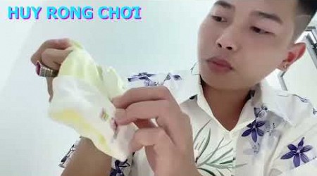 Reviews chiếc mũ vàng thời trang đẹp cho bé - vải mềm mịn rất tốt cho em bé 10/10