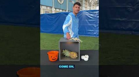 The worlds scariest pineapple? Matheus Nunes finds out WHAT&#39;S IN THE BOX! #Halloween #mancity