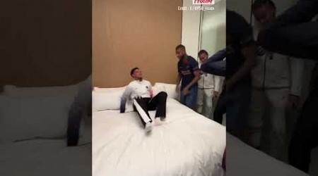 L&#39;invasion des joueurs du PSG dans la chambre de Zaïre-Emery après sa convocation ! #shorts #france