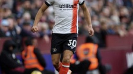 Andros Townsend signs new Luton Town deal