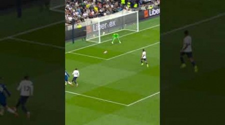 Eric Dier goal line clearance vs Chelsea