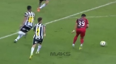 Vitor Roque Dribbling - Antoine Griezmann Great Nutmeg - Football Skills 49