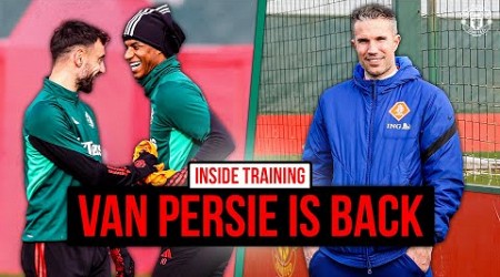 Robin van Persie Returns To Carrington! 