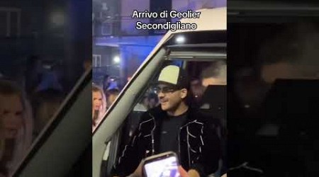 GUARDATE INCREDIBILE L&#39;ARRIVO DI GEOLIER A SECONDIGLIANO #viral #napoli #shortsvideo #marefuori4 #f1