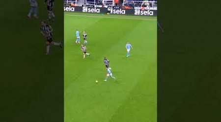 Brilliant De Bruyne pass &amp; Bobb goal!