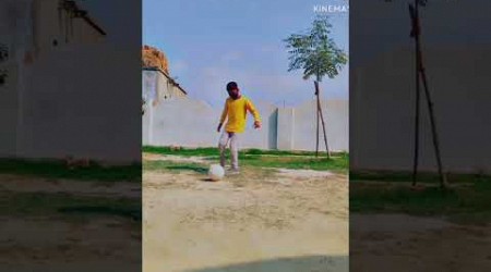 #football #footballskills #cr7 #footballstunt #trend #ronaldo #viral # short