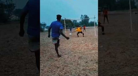 football skills in ground at goal⚽