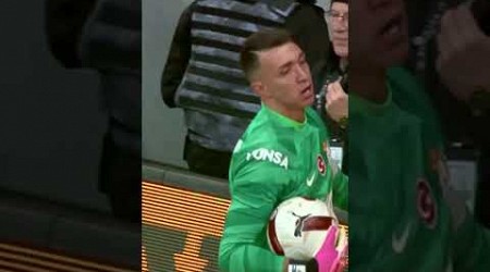 ❌ Fernando Muslera&#39;dan Rachid Ghezzal&#39;a Geçit Yok! #shorts #beşiktaş #galatasaray