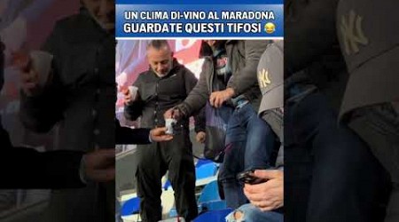 NAPOLI JUVENTUS - I TIFOSI SUGLI SPALTI NON RINUNCIANO AL VINO: GUARDATE LE IMMAGINI 