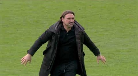 Daniel Farke celebrates with Leeds United fans after beating Millwall to go top of the Championship!