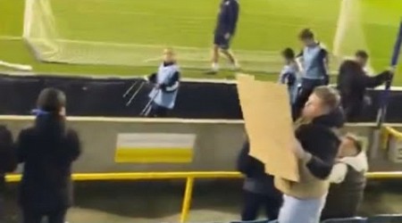 Well done to the Millwall fan who confiscated a ‘beggers sign!’ 