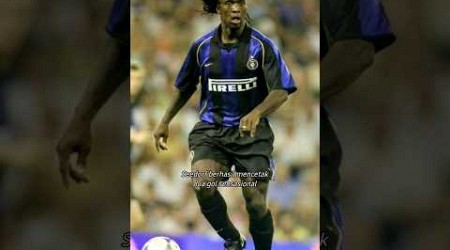 Begini cara Clarence Seedorf mempermainkan Gianluigi Buffon 