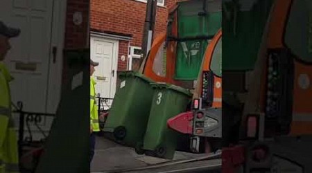 Southampton&#39;s 18 Tonne Narrow Elite 6 Collecting General Waste #bintruck #garbagetruck