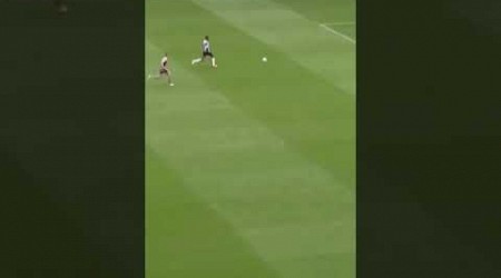 Momen Epik Sepak Bola: Aksi Tak Terduga Isak untuk Newcastle