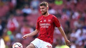 Arsenal midfielder in talks with Juventus over transfer