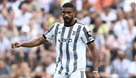 Man Utd suffer big blow in signing Juventus star