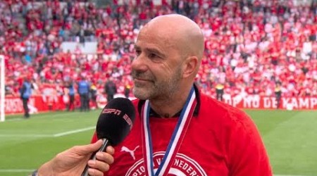 Bosz erg geëmotioneerd na titel: &quot;Hij had hier bij moeten zijn&quot; | PSV 4-2 Sparta Rotterdam | #psvspa