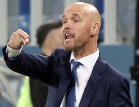 Erik ten Hag reacts after United's 1-0 loss to Arsenal