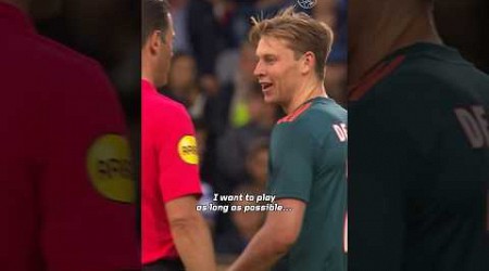 When Frenkie didn’t want to stop playing during his final match for Ajax… ♥️