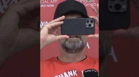 Klopp takes photos of Liverpool reporters in final press conference 