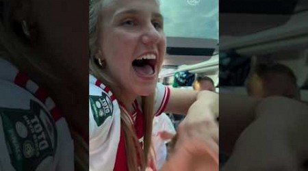 Team bus celebrations after Ajax Vrouwen’s Cup win! 