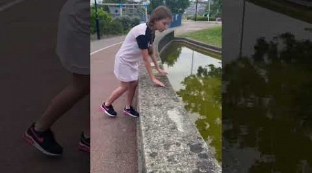 #short #friendship #fishtank #nature #water #southampton #water #silent #Miriam Music Travel Love