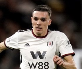 Man Utd also interested in signing Fulham midfielder