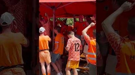 Dutch Fans PARTY Ahead Of Austria CLASH! 