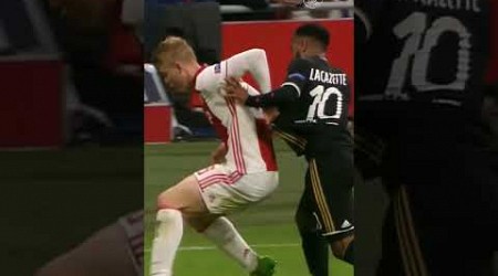 De Ligt vs Lacazette #football #soccer #skills #futbol #respect #deligt #lacazette #ajax #lyon #fyp