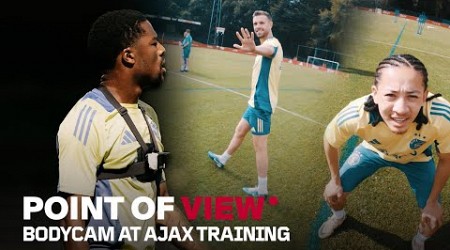 We gave Chuba Akpom a camera during the Ajax training! 