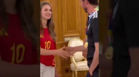 The Kings, princess and infanta receive the football champions of the European League.