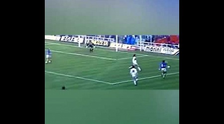 Vialli incredible goal #vialli #sampdoria #goalscorer #goalscoring #footballshorts #azzurri #forward