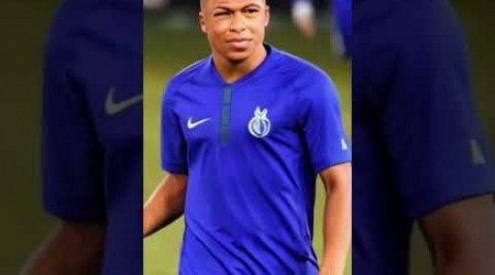 Is he looking like a real mbappe in PSG uniform?#3d #mbappe #realmadrid #psg #france