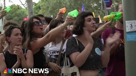 Thousands join anti-tourism protests in Barcelona