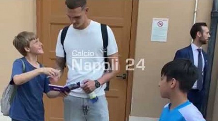 Rafa Marin conosce i tifosi del Napoli, guardate la reazione! 