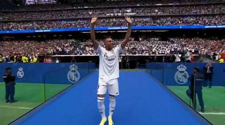 Kylian Mbappe welcomed by Real Madrid fans at packed Santiago Bernabeu Stadium 