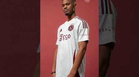 These Ajax third kit pictures are absolutely… 