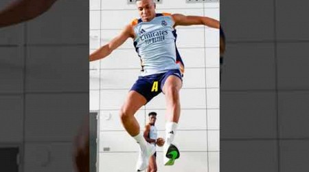 Le premier entrainement de Kylian Mbappé au Real Madrid #football #mbappe #realmadrid #shorts