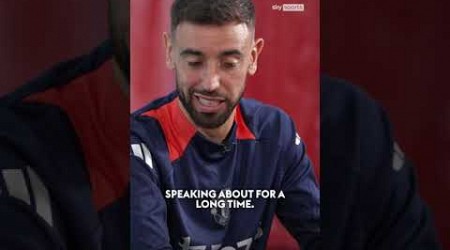 Bruno Fernandes reacts to signing his new Man Utd contract 