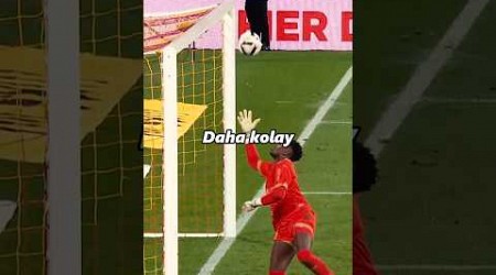 Kaleciler neden farklı renkte forma giyer? #football #soccer #shots #trend