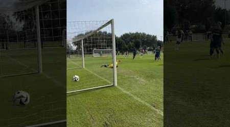 Ajax U19s &amp; U17s play friendlies vs. French club Lens and score beautiful goals! 