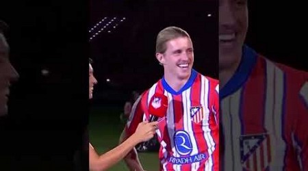 Conor Gallagher and Julián Alvarez received a very special welcome to Atletico Madrid ❤️