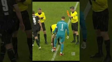 Neuer did the referee dirty 