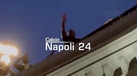 LUKAKU è arrivato a NAPOLI: guardate cosa fa dal balcone! 