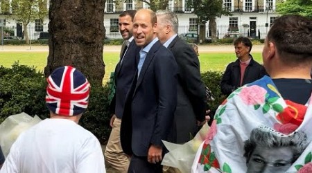 PRINCE WILLIAM MAKES RARE APPEARANCE AT FAMOUS CHELSEA GALLERY – FIRST SIGHTING IN AGES!