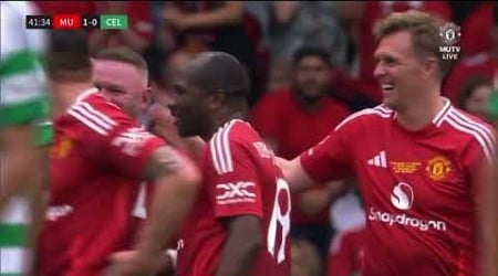 Wayne Rooney incredible Free kick vs Celtic | Legends match